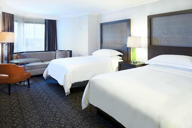 Double Room with Two Double Beds image 4