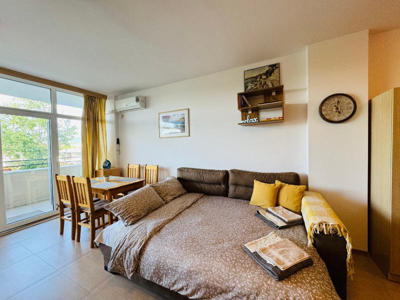 GRAND KAMELIA B 28 Large Studio Sunny Beach - image 9