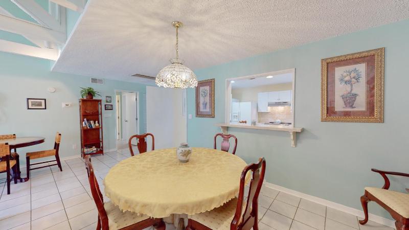 627 Queens Grant - image 5