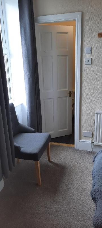 Twin Room with Private Bathroom image 1