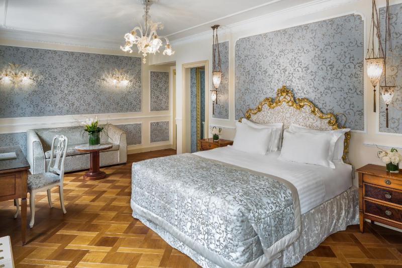 Junior Suite image 1