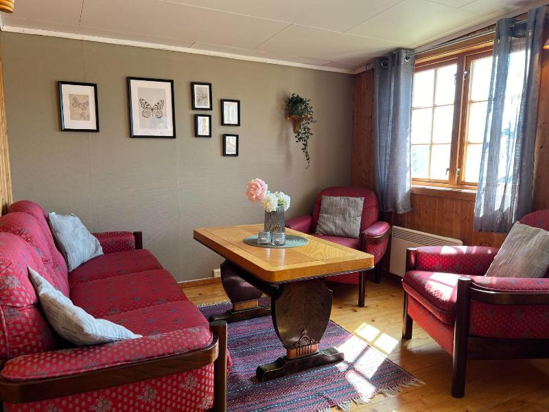 One-Bedroom Cottage image 4