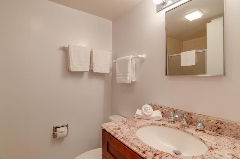 Valley Isle - image 24