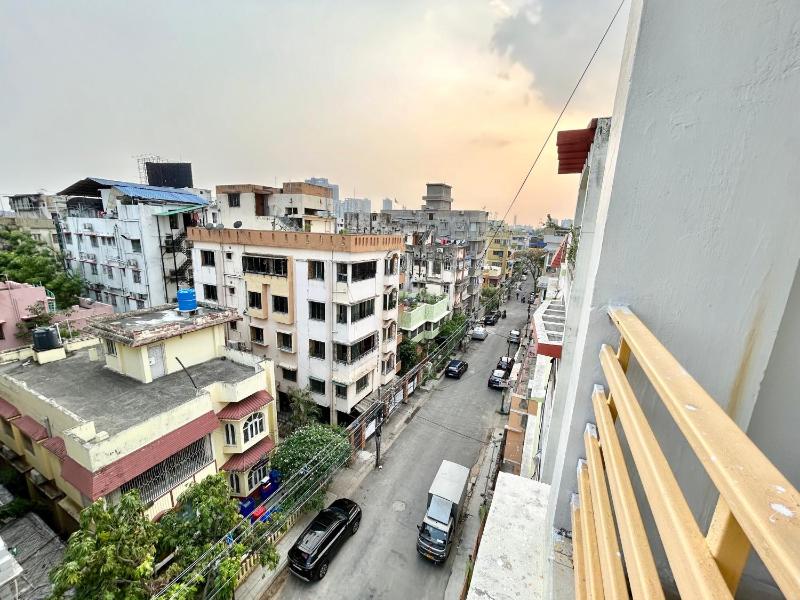 Yepplo Service Apartments - KOLKATA - Private Kitchen & Daily Housekeeping Service - image 6