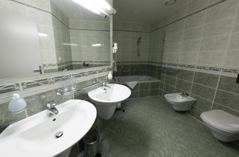 Standard Apartment image 3