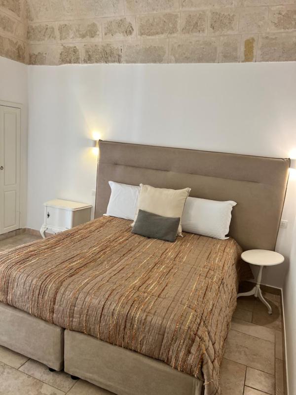 Standard Double Room image 3