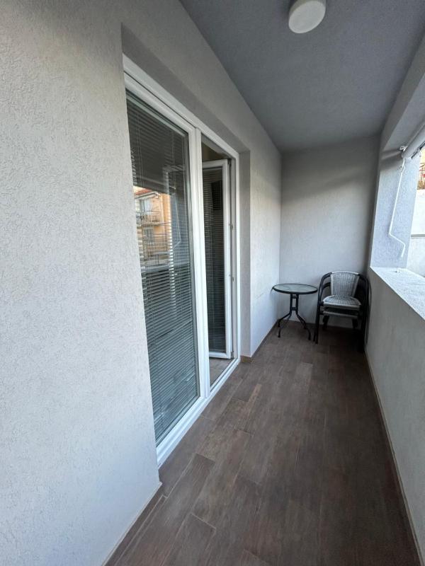 Apartment with Mountain View image 3