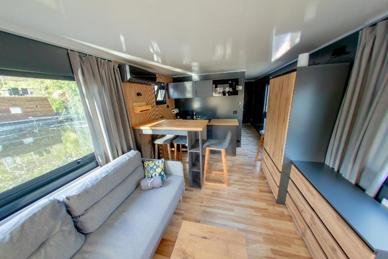 Apartment image 3