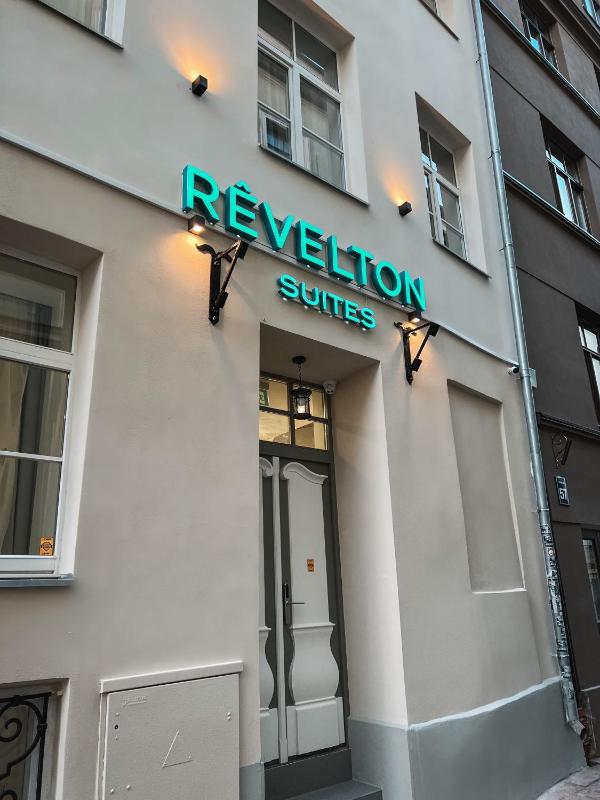 Revelton Suites Riga - image 4