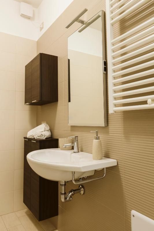 One-Bedroom Apartment image 3