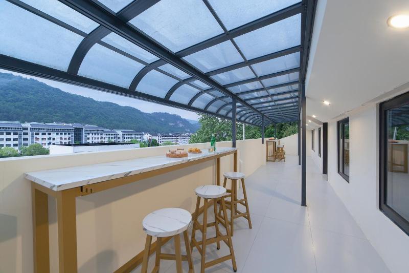 Mountain Luxury Courtyard Hotel-Zhangjiajie Wulingyuan National Forest Park-Cocktail complimentary upon check-in--Free airportpick-up or drop-off for Reserve of 4nights or more - image 38