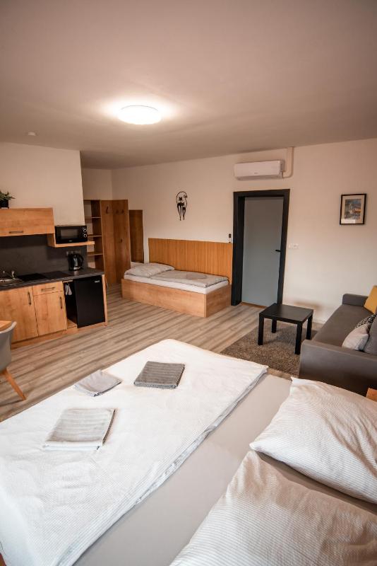 Triple Room with Private Bathroom image 4