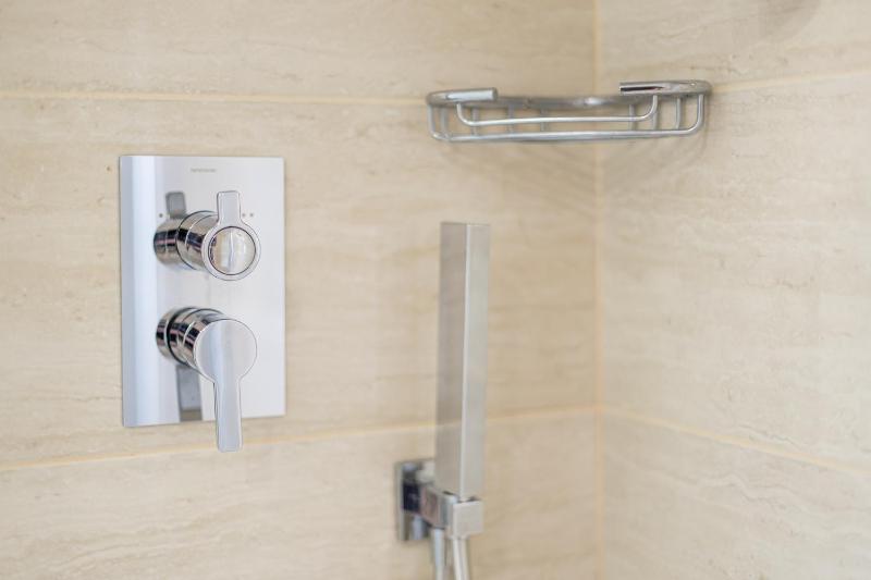 Double or Twin Room image 4