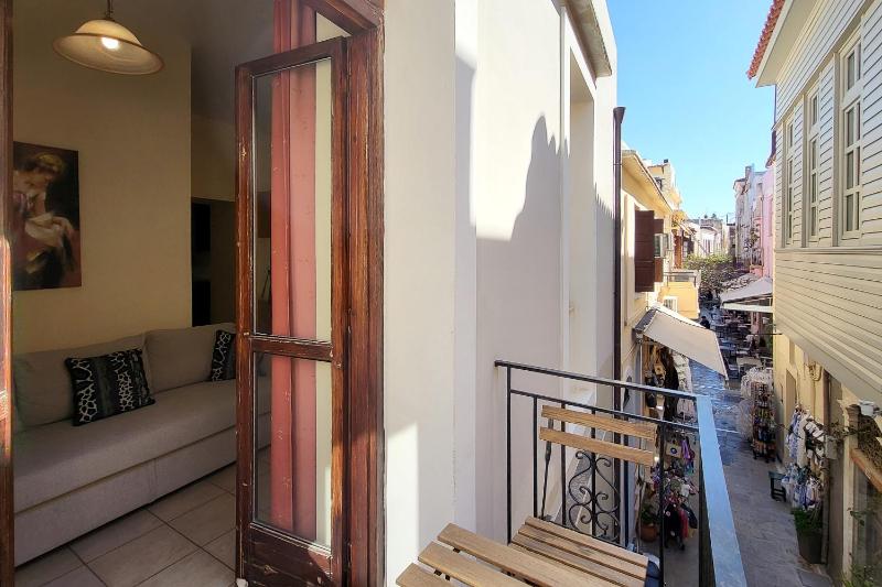 Superior Studio with Balcony image 2
