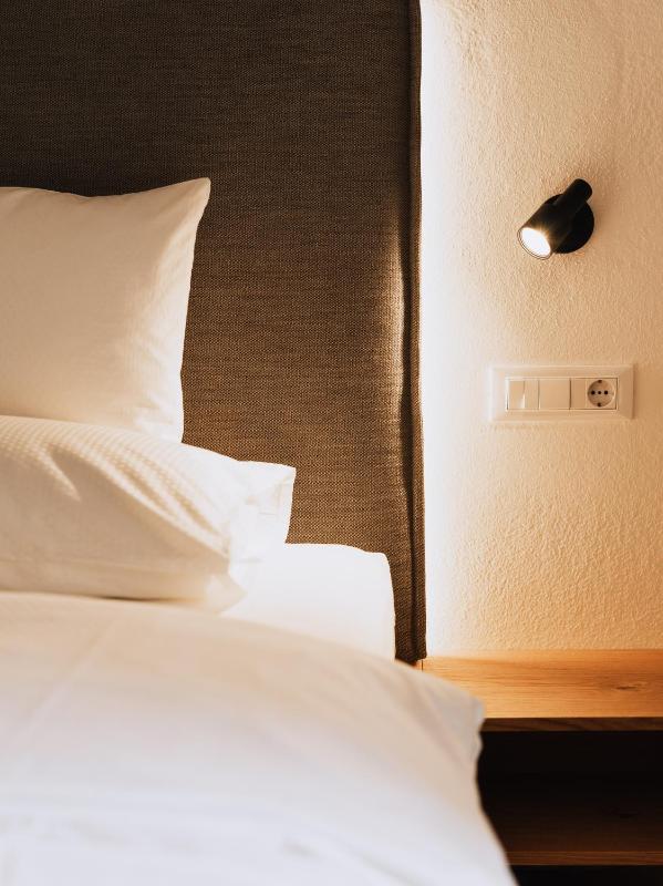 Superior Double Room with Balcony image 4