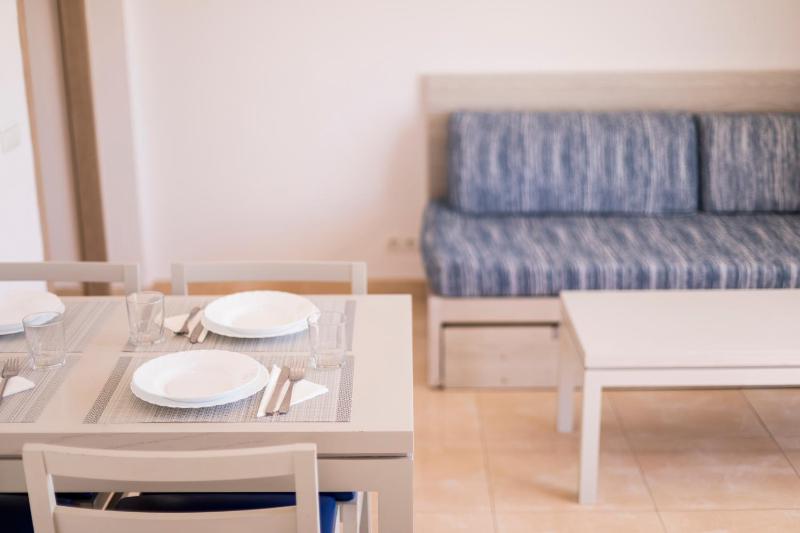 One-Bedroom Apartment image 4