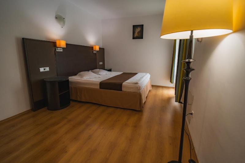 Suite with Balcony image 4