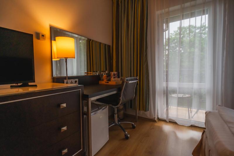 Twin Room with Spa Access and Balcony image 2