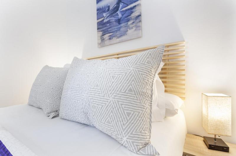 Three-Bedroom Apartment III image 3