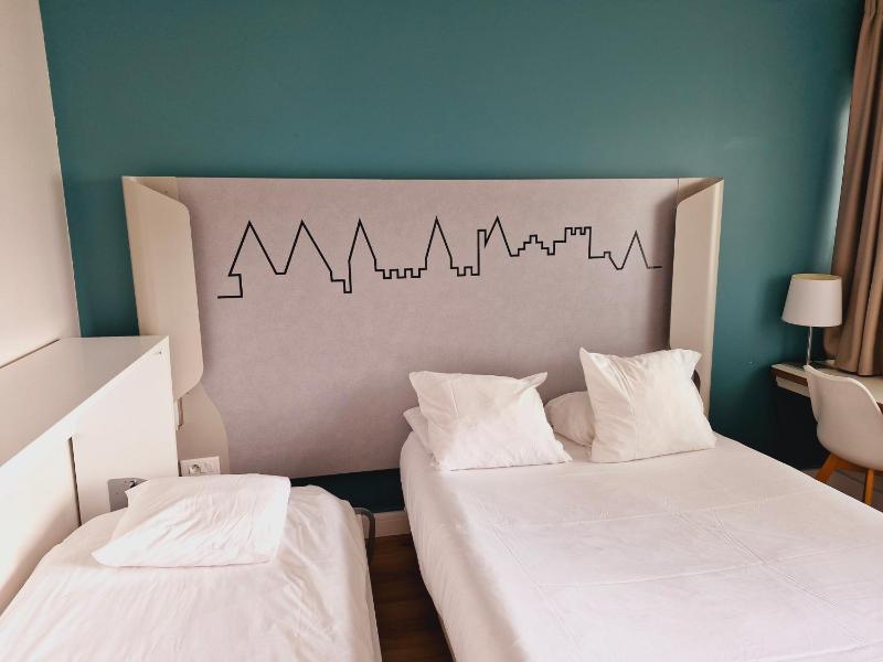 Double Room with Double and Single Bed image 4