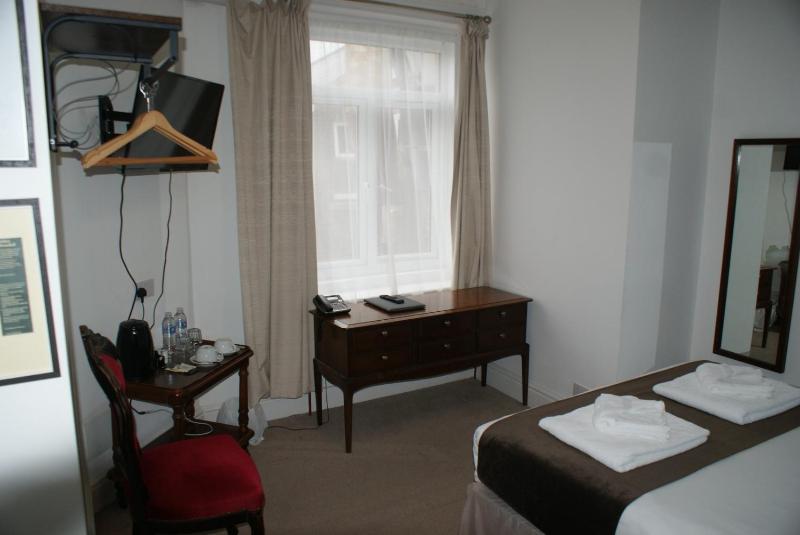 Keppels Head Hotel - image 42