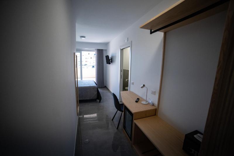 Middle Town Palace - image 22