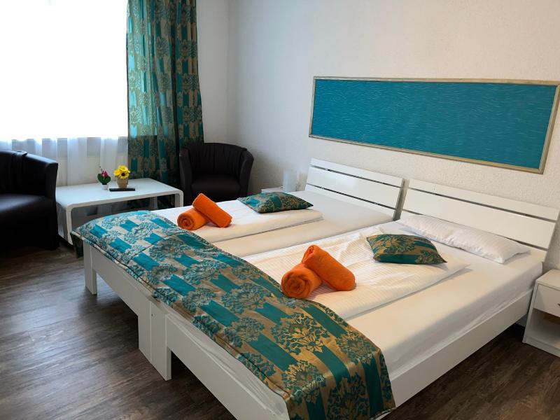 Quadruple Room image 4