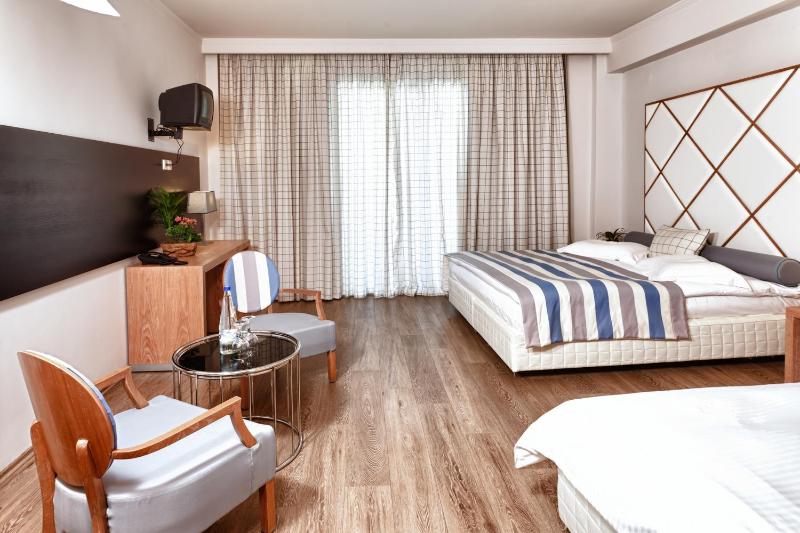 Budget Double Room image 2