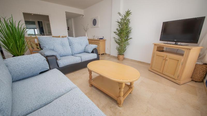 Duquesa Suites 305 - image 8