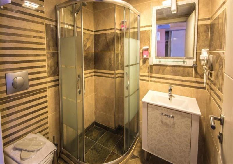 Triple Room image 2