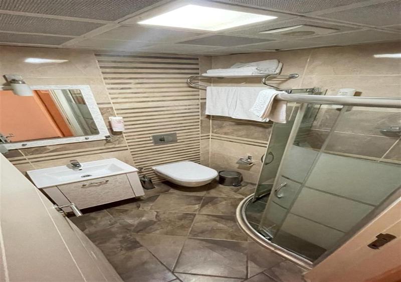 Double or Twin Room image 2