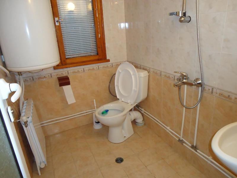 Double Room image 4
