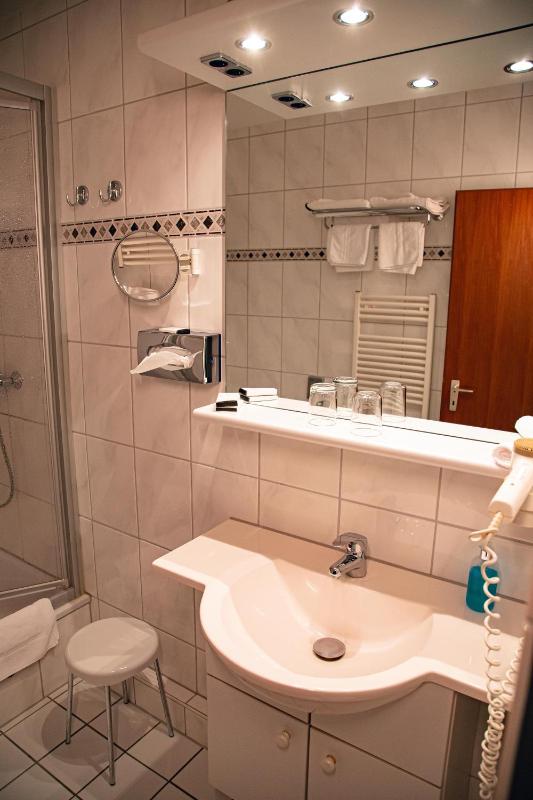 Single Room image 2