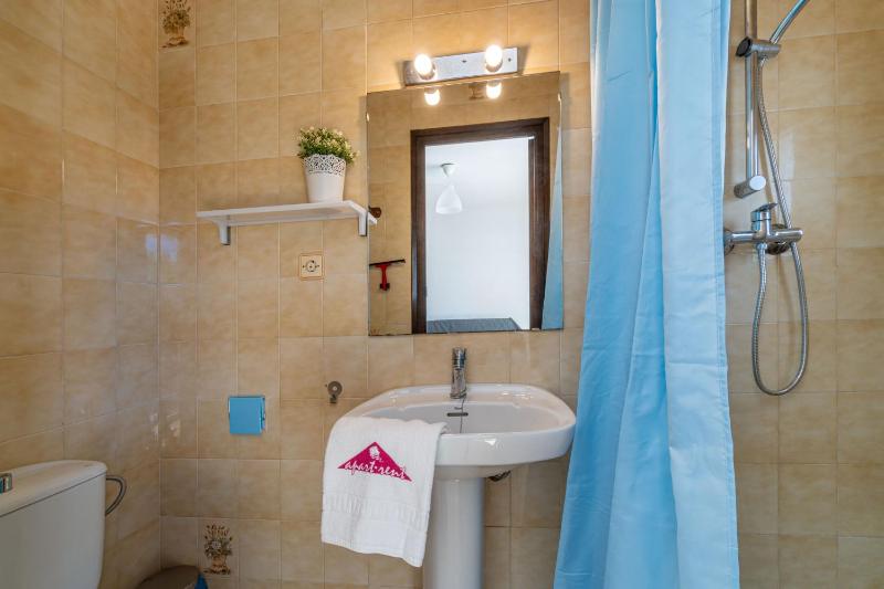 Basic Comfort Casa Porto Fino 0153 al canal con amarre - image 6