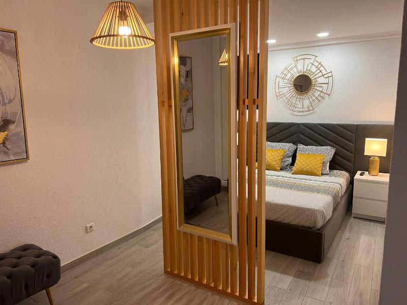 Golden house - image 4