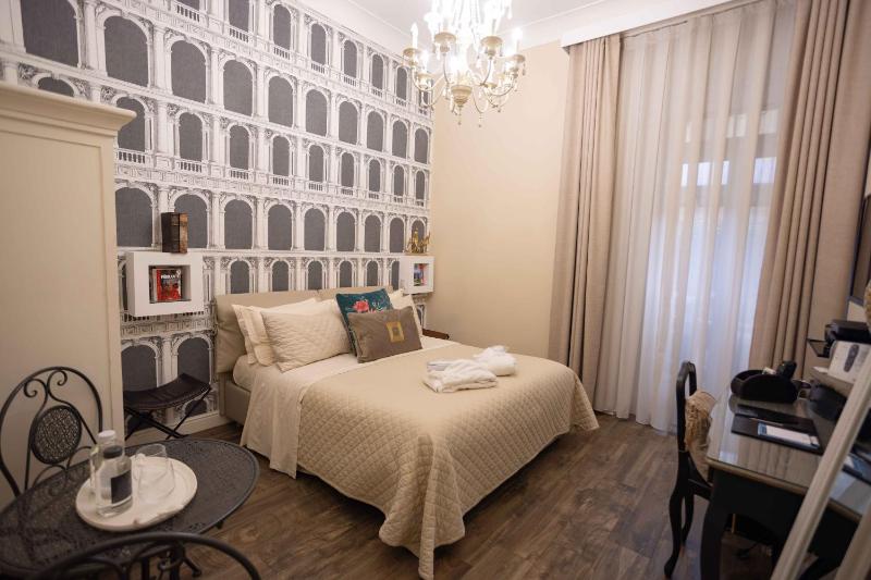 Double Room with Terrace image 2