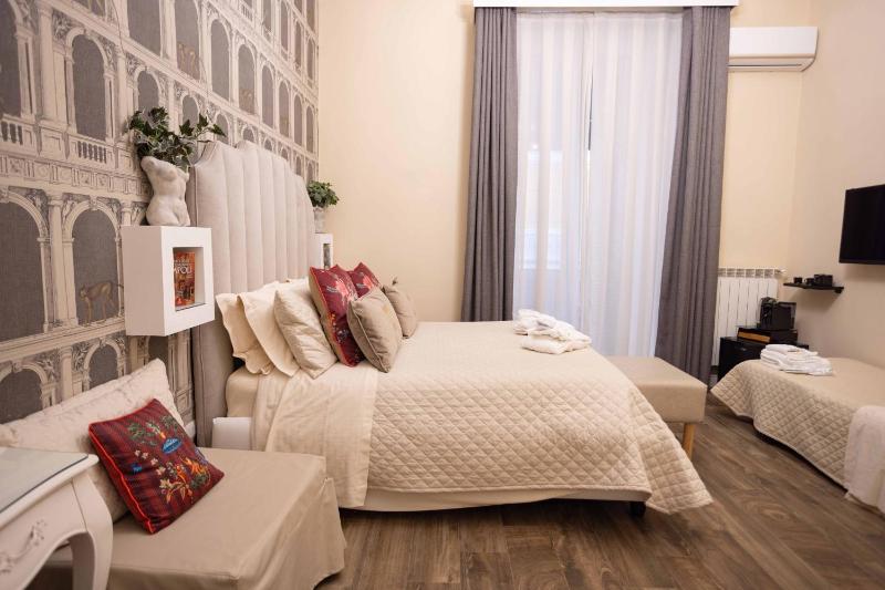 Superior Quadruple Room image 2