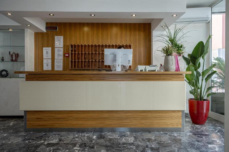 Hotel Riviera - image 48