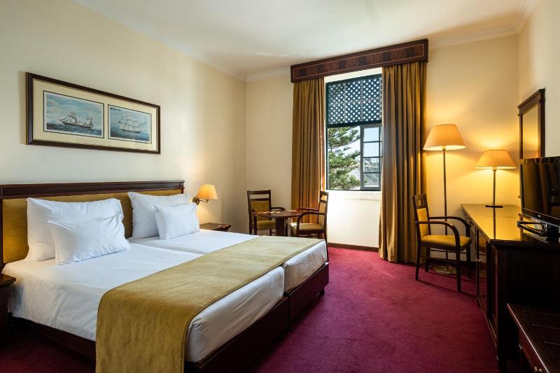 Twin Room with Sea View image 1