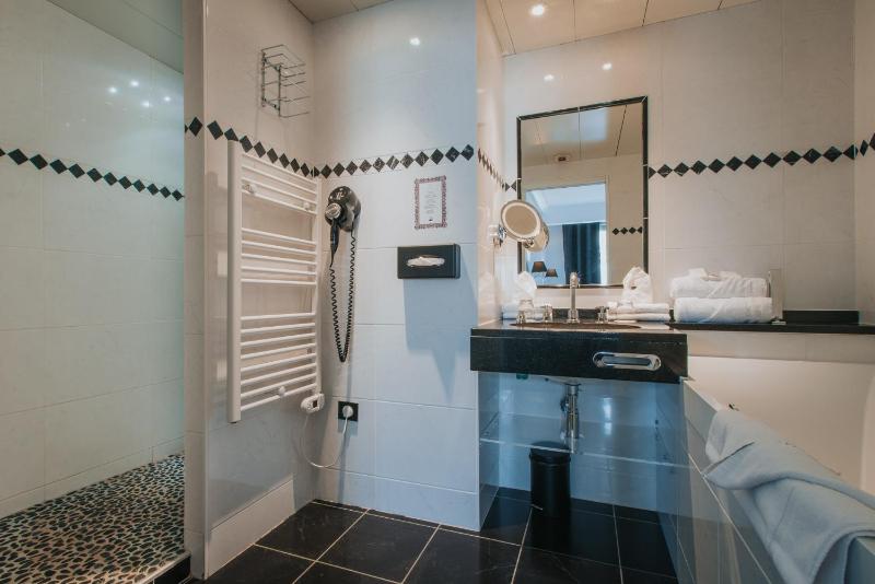 Superior Double Room image 1