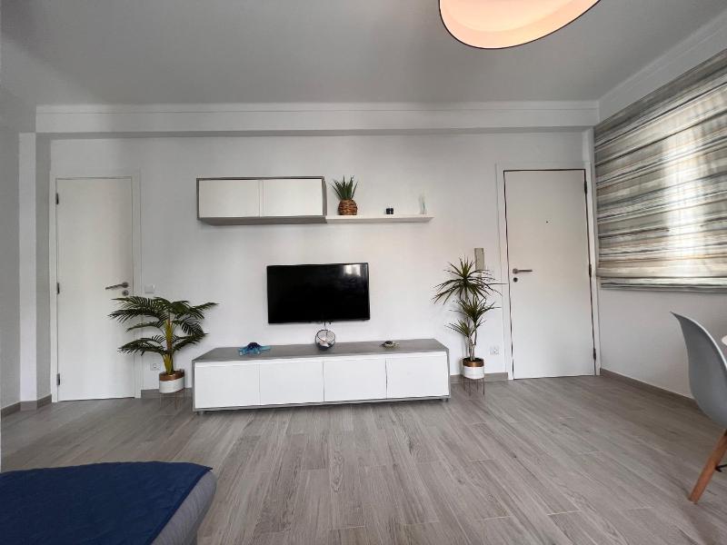 Golden house - image 5