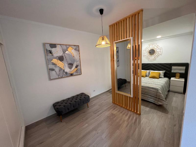 Golden house - image 9