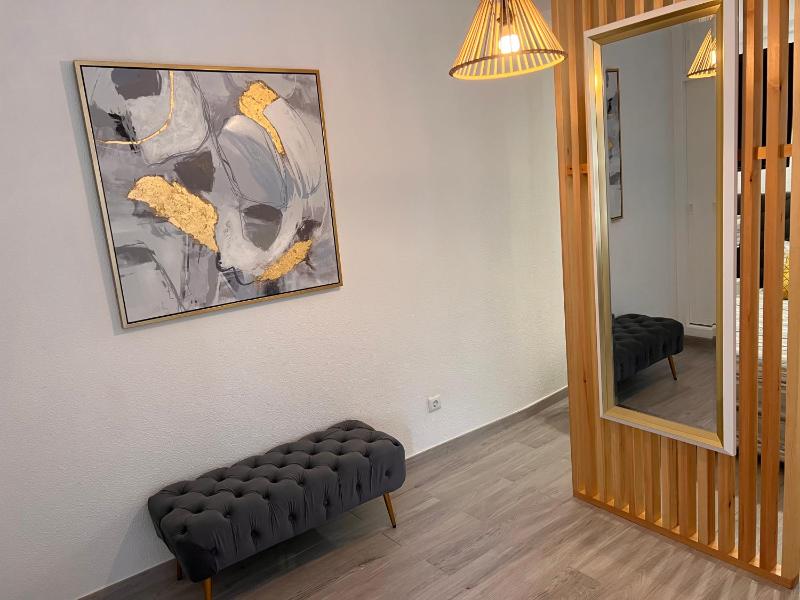 Golden house - image 8