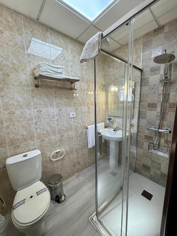 Basic Triple Room image 1