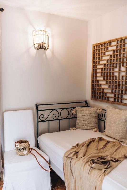 Junior Suite garden side image 2