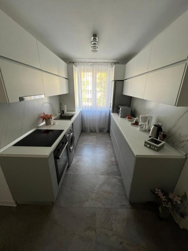 Luxury Apartment - image 16