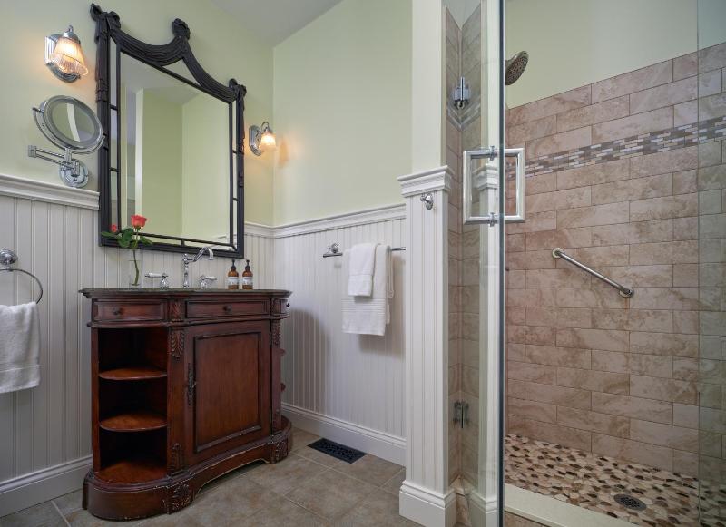 Superior King Room image 2