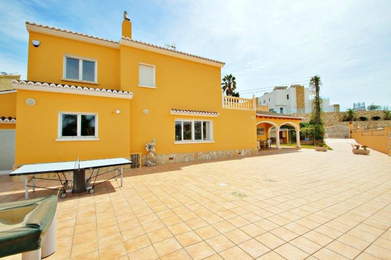 Angevic - a delightful villa located in the town of Moraira - image 5