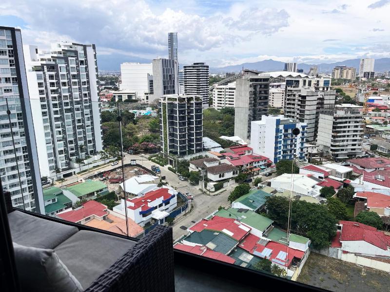 CityScape Properties 20th floor Studio 24-7 Concierge Amenities - image 8
