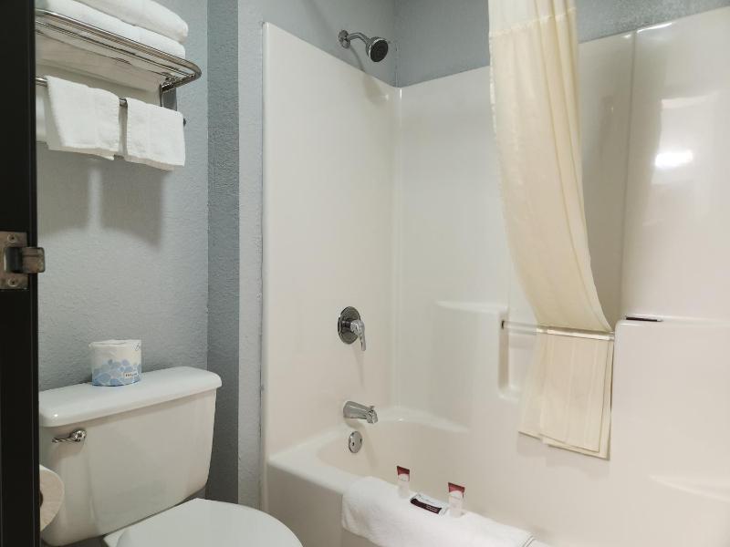 Superior King Room image 4